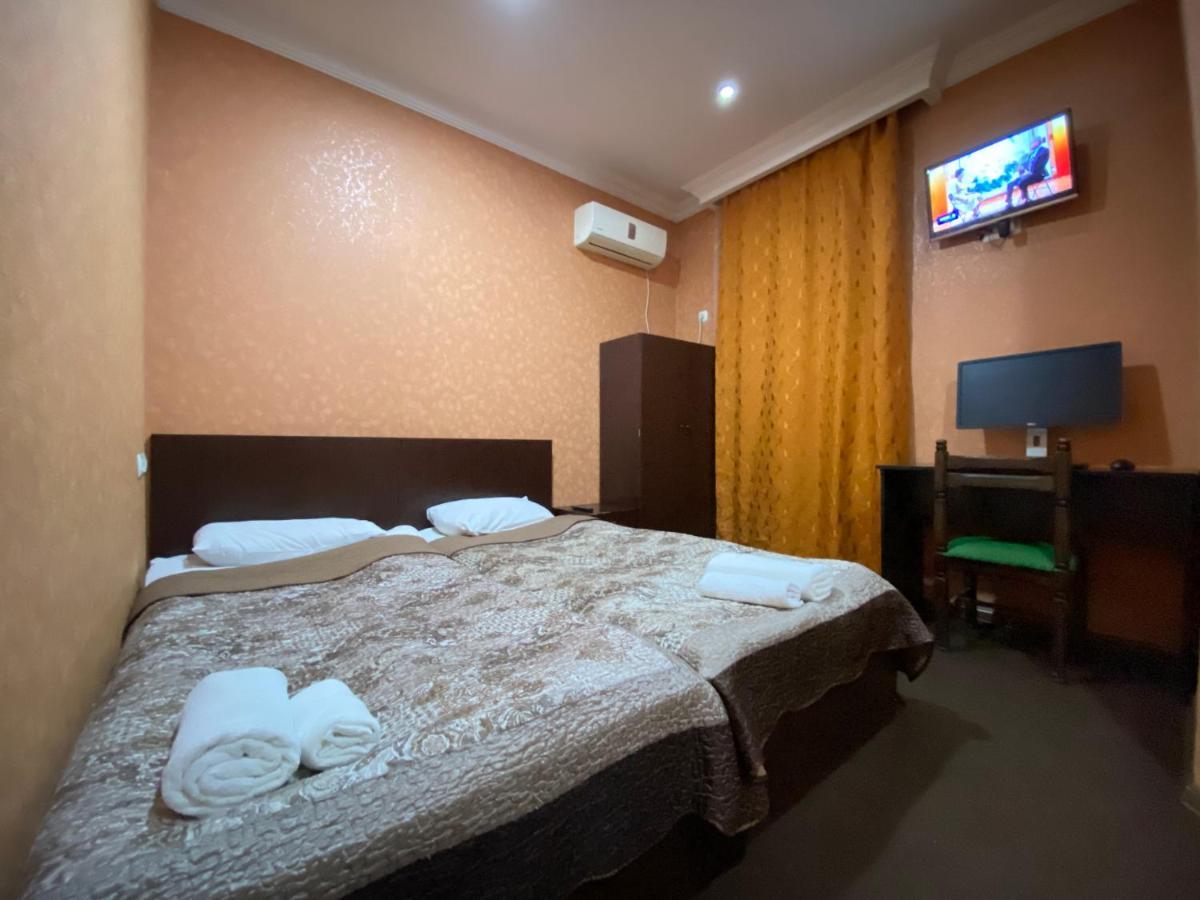 Hotel Shalimar Tbiliszi Kültér fotó
