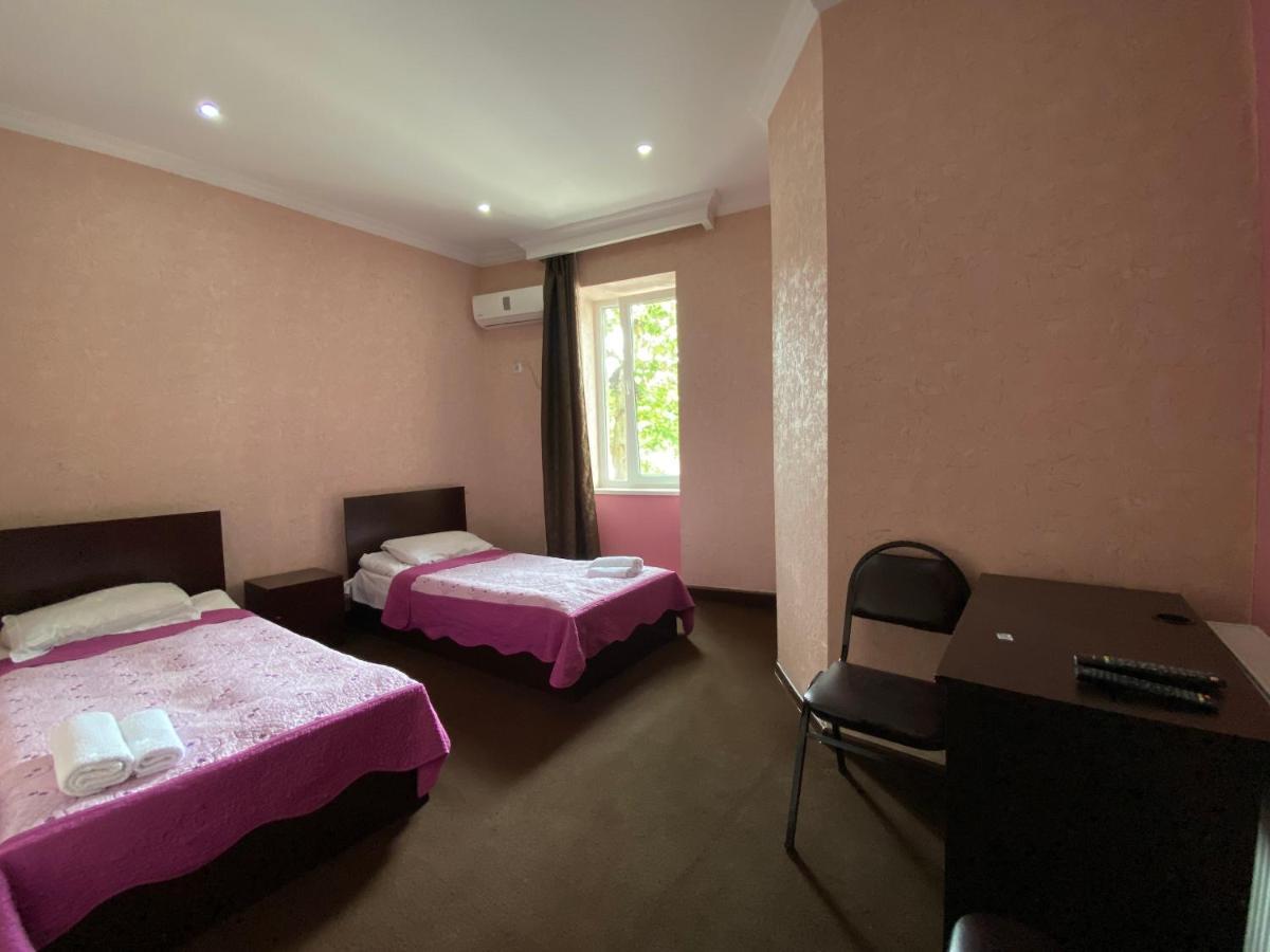 Hotel Shalimar Tbiliszi Kültér fotó