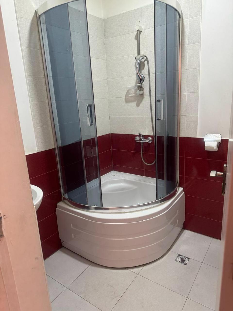 Hotel Shalimar Tbiliszi Kültér fotó