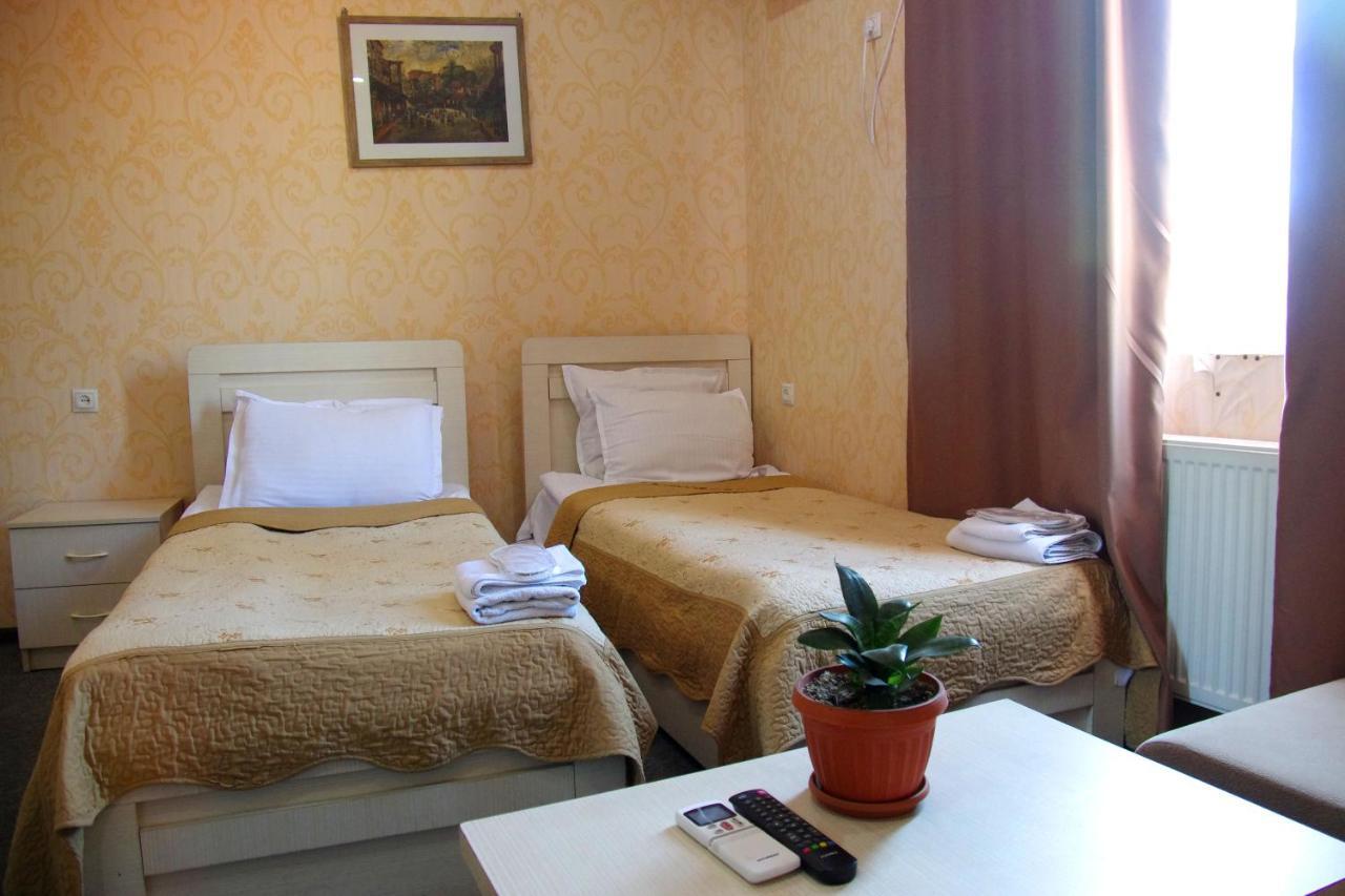 Hotel Shalimar Tbiliszi Kültér fotó
